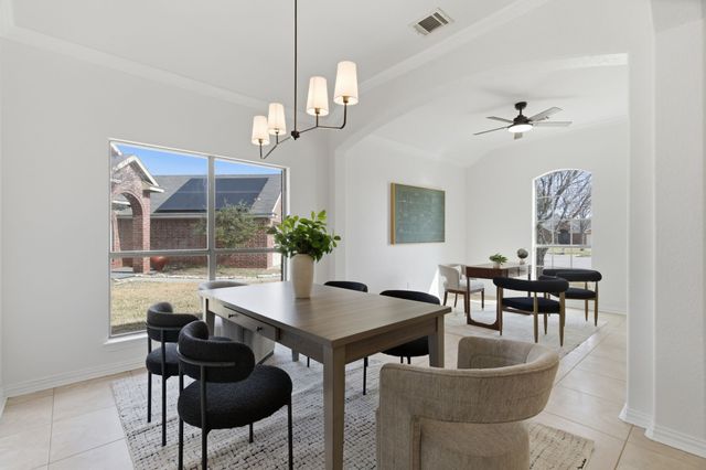 813 Chase Circle, Hurst, TX 76053