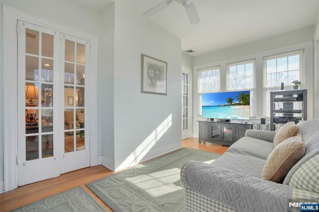 10 Lynn Court, Rutherford, NJ 07070