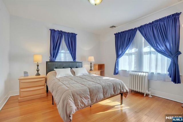 10 Lynn Court, Rutherford, NJ 07070