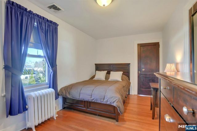 10 Lynn Court, Rutherford, NJ 07070