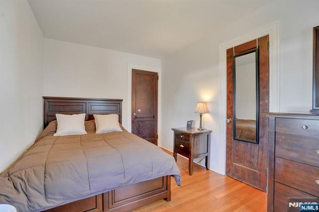 10 Lynn Court, Rutherford, NJ 07070