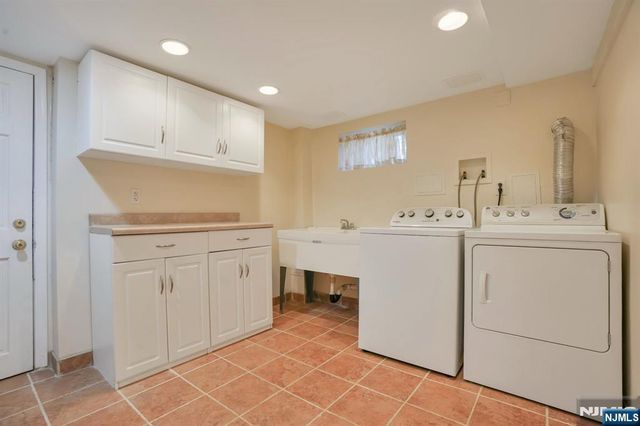 10 Lynn Court, Rutherford, NJ 07070