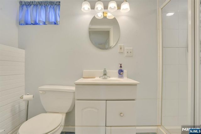 10 Lynn Court, Rutherford, NJ 07070