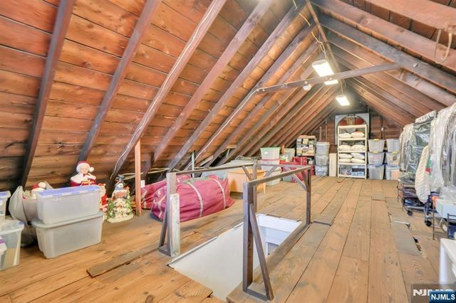 10 Lynn Court, Rutherford, NJ 07070