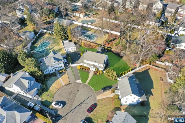 10 Lynn Court, Rutherford, NJ 07070