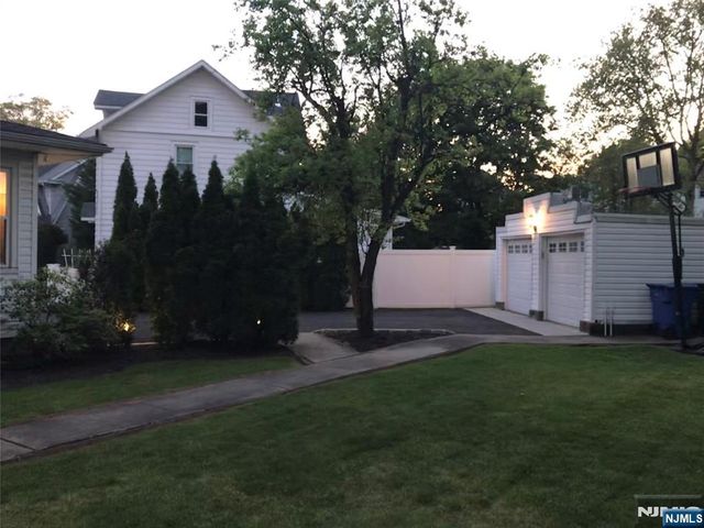 10 Lynn Court, Rutherford, NJ 07070