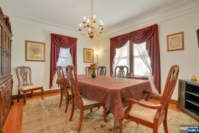 10 Lynn Court, Rutherford, NJ 07070