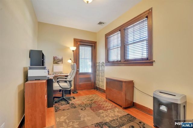 10 Lynn Court, Rutherford, NJ 07070