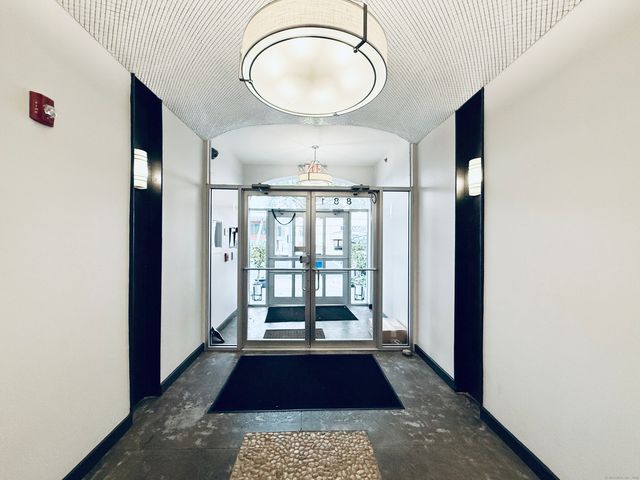 881 Lafayette Boulevard 2H, Bridgeport, CT 06604