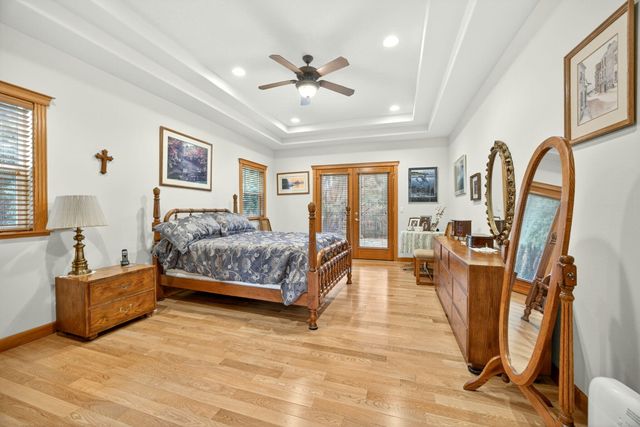 220 Pine Lake Drive, Eagle Point, OR 97524