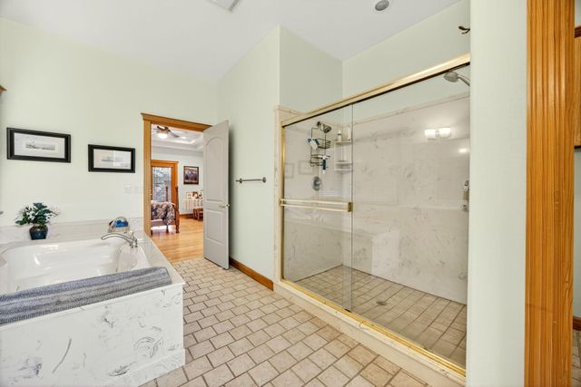 220 Pine Lake Drive, Eagle Point, OR 97524