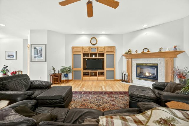 220 Pine Lake Drive, Eagle Point, OR 97524