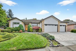 220 Pine Lake Drive, Eagle Point, OR 97524