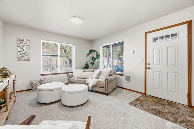 420 Oak Hill Lane, Burlington, WA 98233