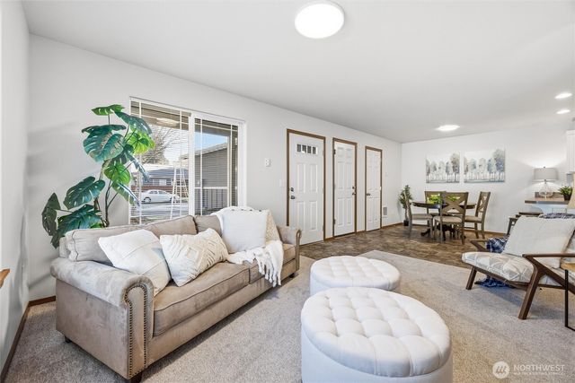 420 Oak Hill Lane, Burlington, WA 98233