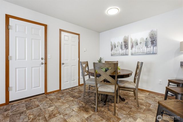 420 Oak Hill Lane, Burlington, WA 98233