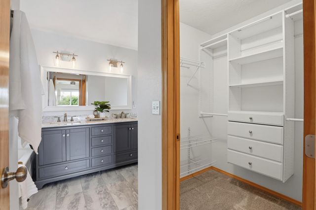 520 E Norma Lee Ave, Medical Lake, WA 99022