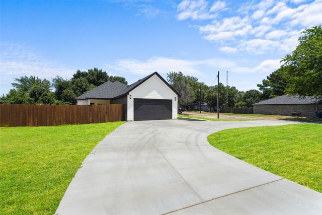 609 Luzon Street, Tool, TX 75143