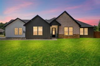 609 Luzon Street, Tool, TX 75143