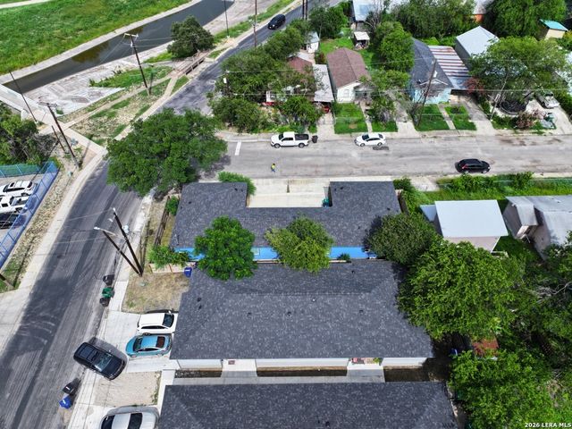 2902 S Laredo St, San Antonio, TX 78207