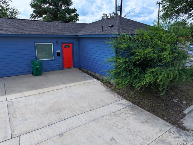 2902 S Laredo St, San Antonio, TX 78207