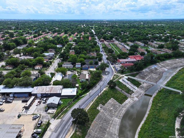 2902 S Laredo St, San Antonio, TX 78207