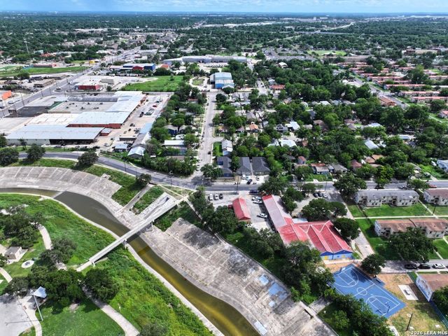 2902 S Laredo St, San Antonio, TX 78207