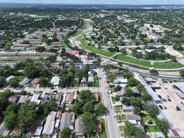 2902 S Laredo St, San Antonio, TX 78207