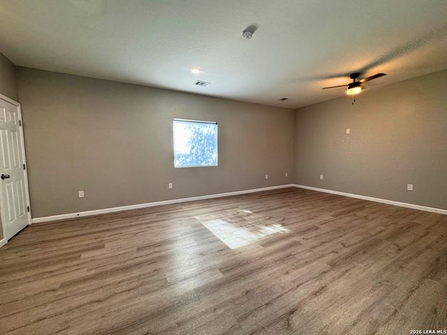 2902 S Laredo St, San Antonio, TX 78207