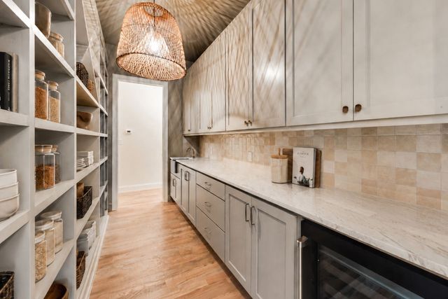7256 Tom Trails, Krum, TX 76249