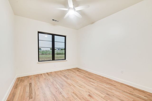 7256 Tom Trails, Krum, TX 76249