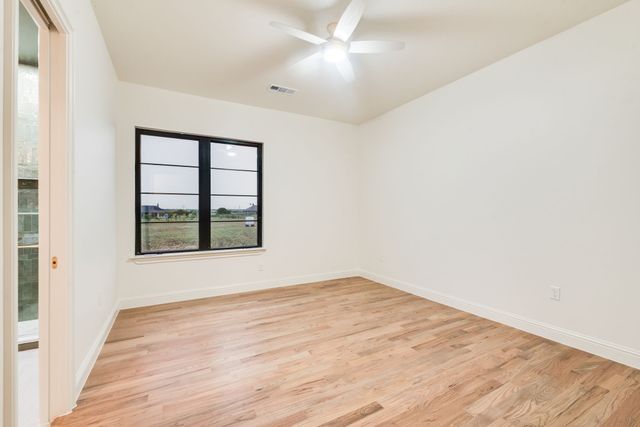 7256 Tom Trails, Krum, TX 76249