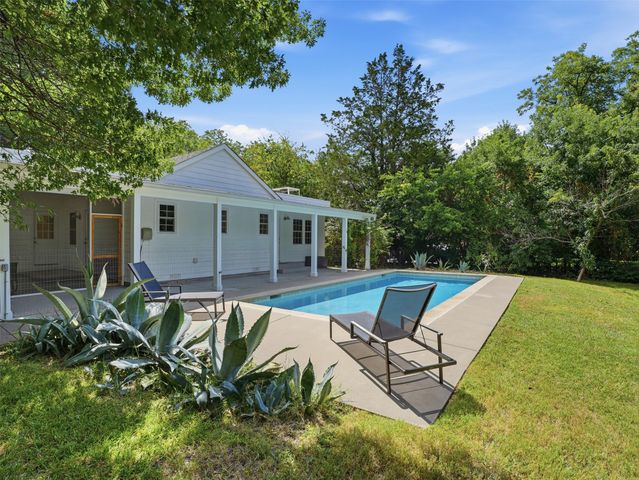 1429 El Campo Drive, Dallas, TX 75218