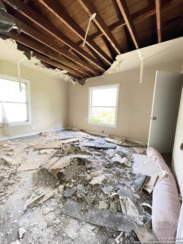 726 Price, San Antonio, TX 78211