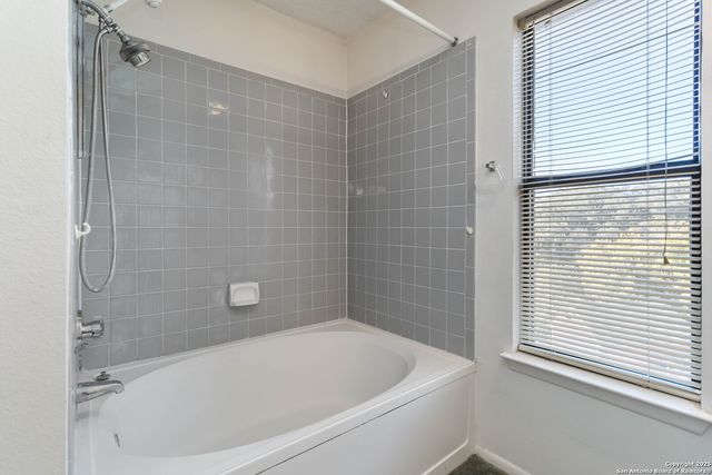 17603 Krugerrand, San Antonio, TX 78232