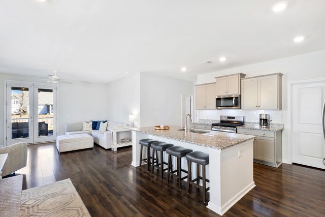 1048 Sago Palm Court, Mount Pleasant, SC 29429