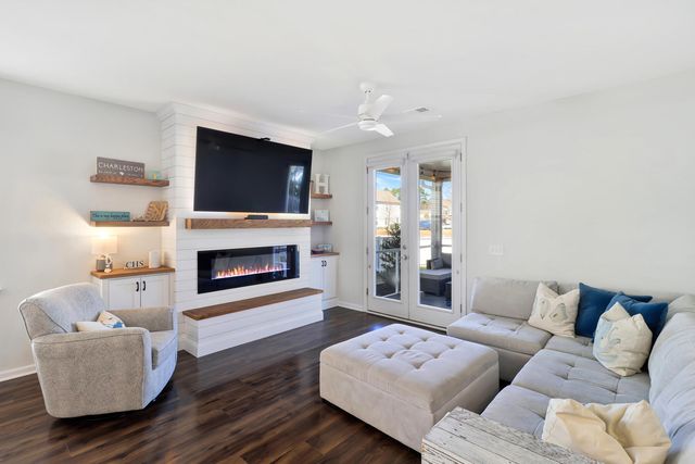 1048 Sago Palm Court, Mount Pleasant, SC 29429