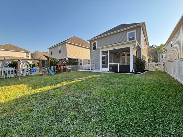 1048 Sago Palm Court, Mount Pleasant, SC 29429