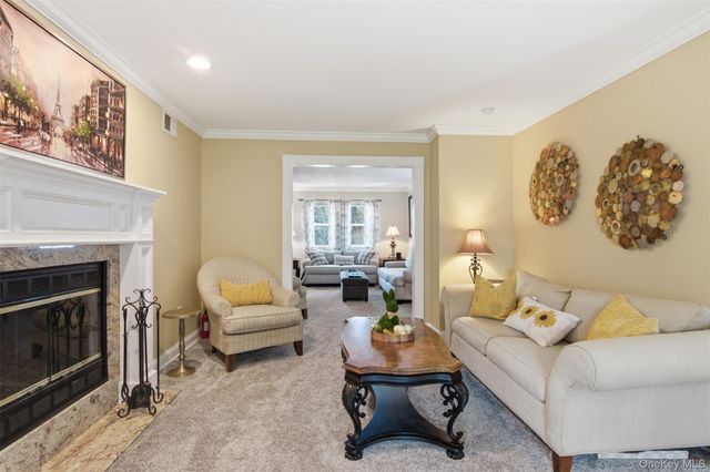 187 Natures Lane, Miller Place, NY 11764