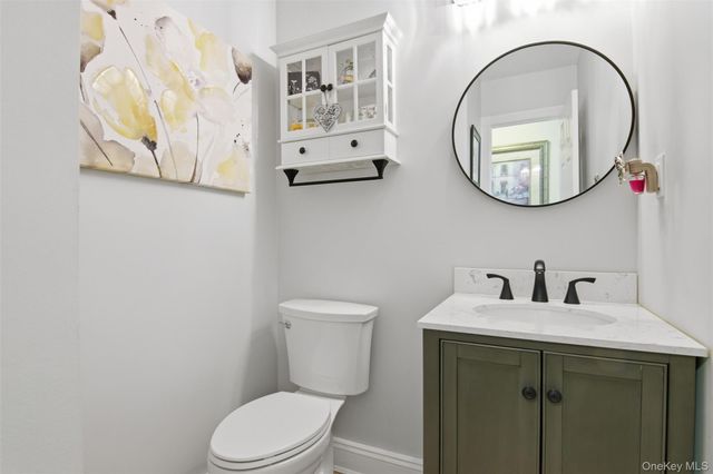 187 Natures Lane, Miller Place, NY 11764