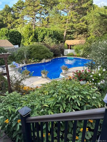 187 Natures Lane, Miller Place, NY 11764