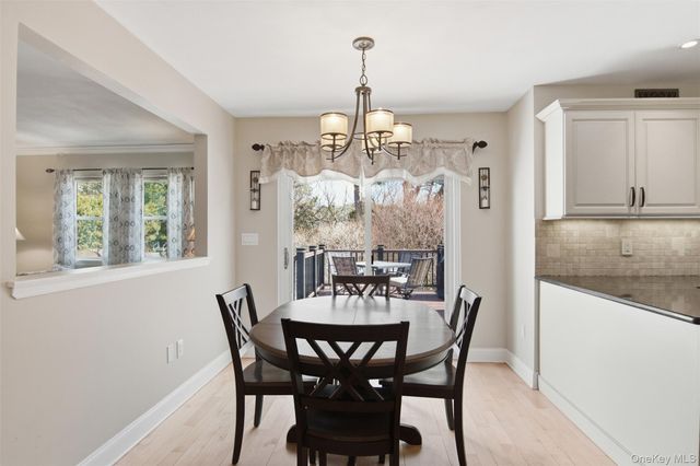 187 Natures Lane, Miller Place, NY 11764