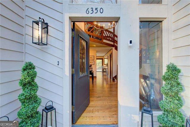 6350 River Chase Circle, Atlanta, GA 30328