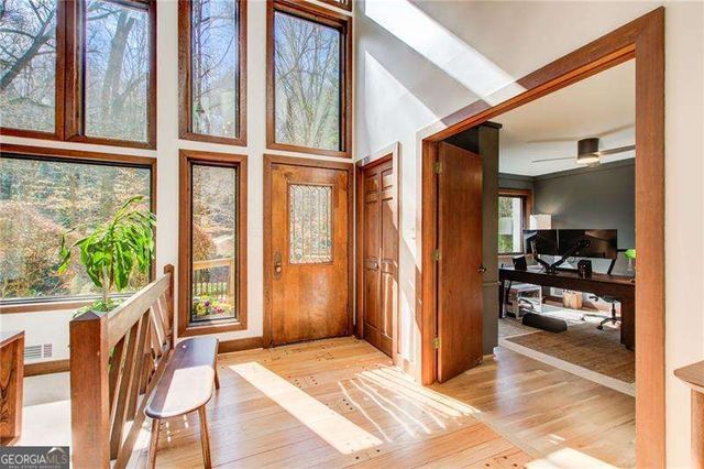 6350 River Chase Circle, Atlanta, GA 30328