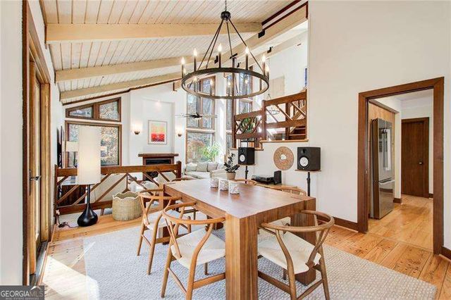 6350 River Chase Circle, Atlanta, GA 30328