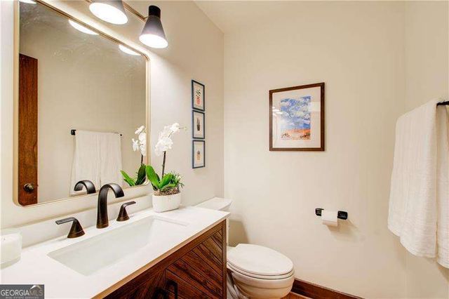 6350 River Chase Circle, Atlanta, GA 30328