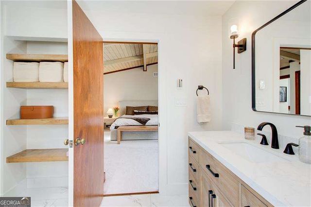 6350 River Chase Circle, Atlanta, GA 30328