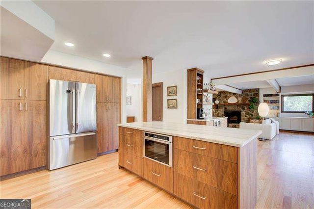 6350 River Chase Circle, Atlanta, GA 30328