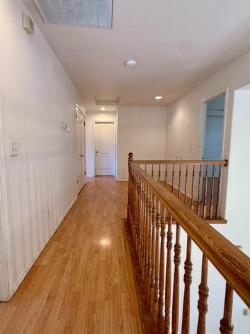 1940 Lawrence Avenue, Clovis, CA 93611