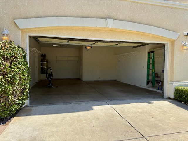 1940 Lawrence Avenue, Clovis, CA 93611